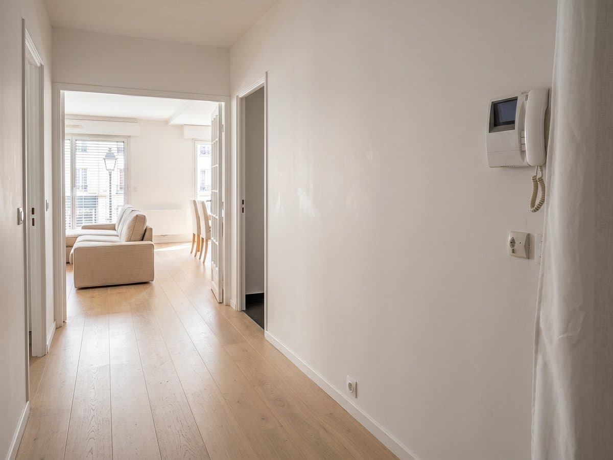 Studio 25 m² · Paris 11ᵉ — après retouche HomeShot